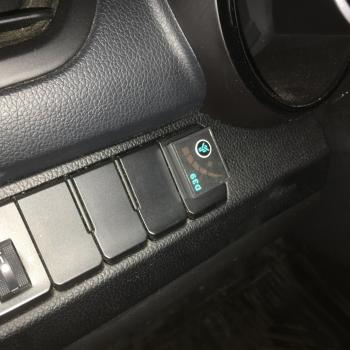 Переключатель с индикацией режима работы.