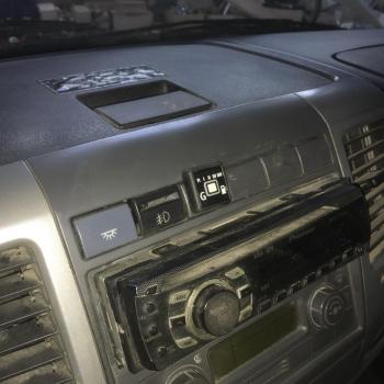 Переключатель с индикацией режима работы.