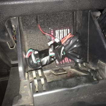 Переключатель с индикацией режима работы.