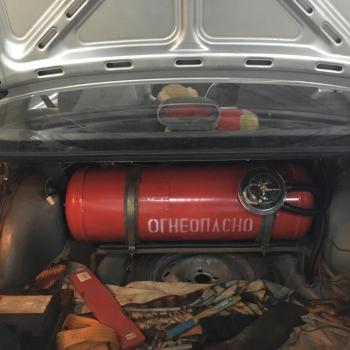 Цилиндрический баллон и заправочное устройство. Цилиндрический баллон и заправочное устройство.