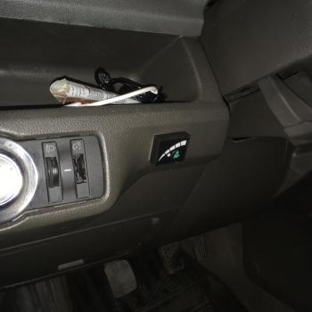 Переключатель с индикацией режима работы.